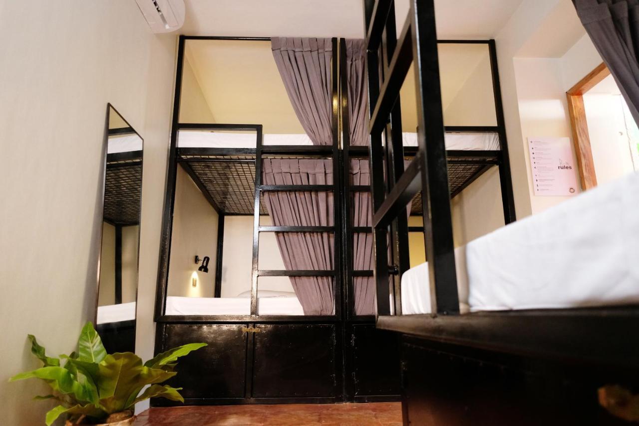 Mad Monkey Dumaguete Hostel Dumaguete City ภายนอก รูปภาพ