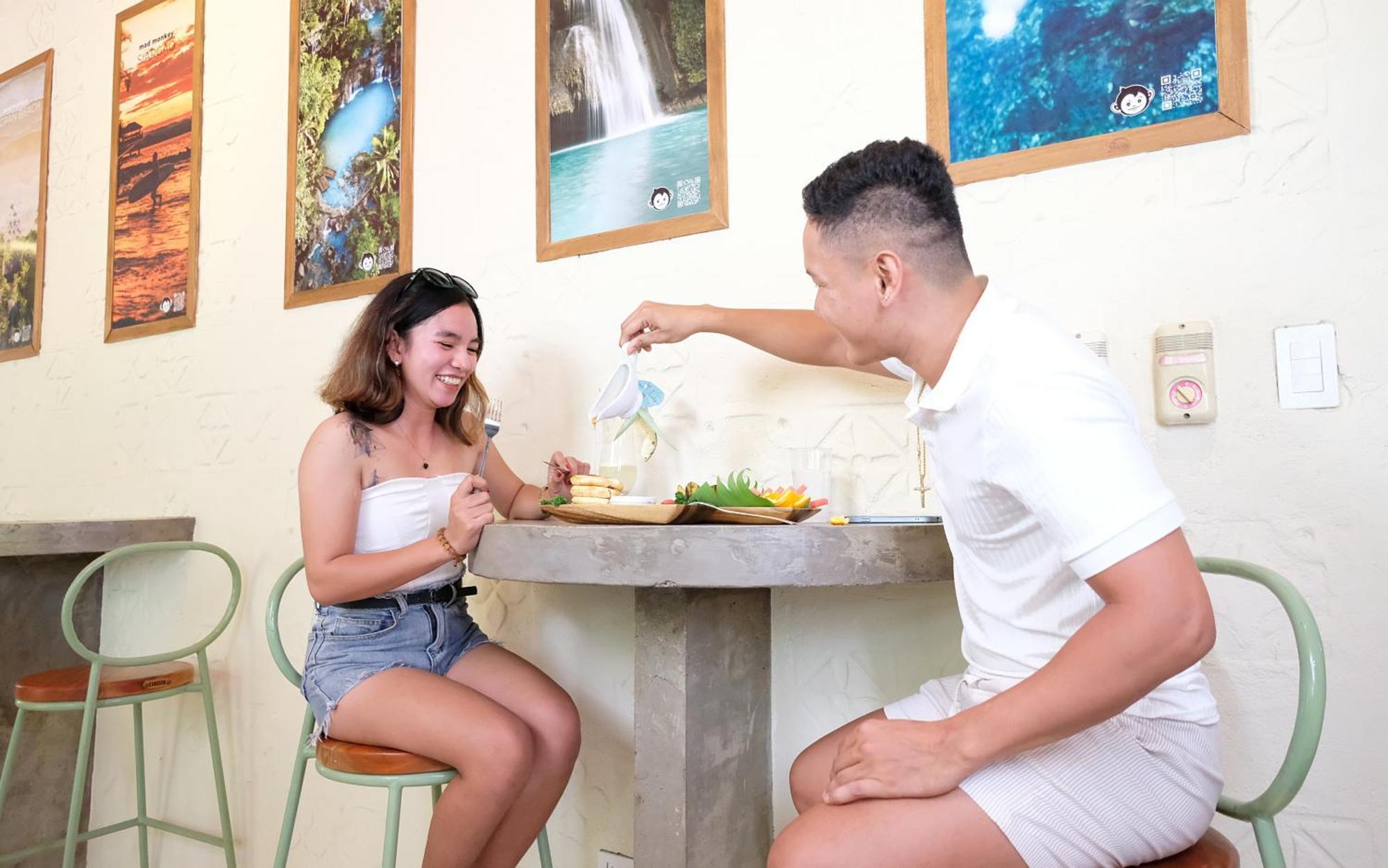 Mad Monkey Dumaguete Hostel Dumaguete City ภายนอก รูปภาพ