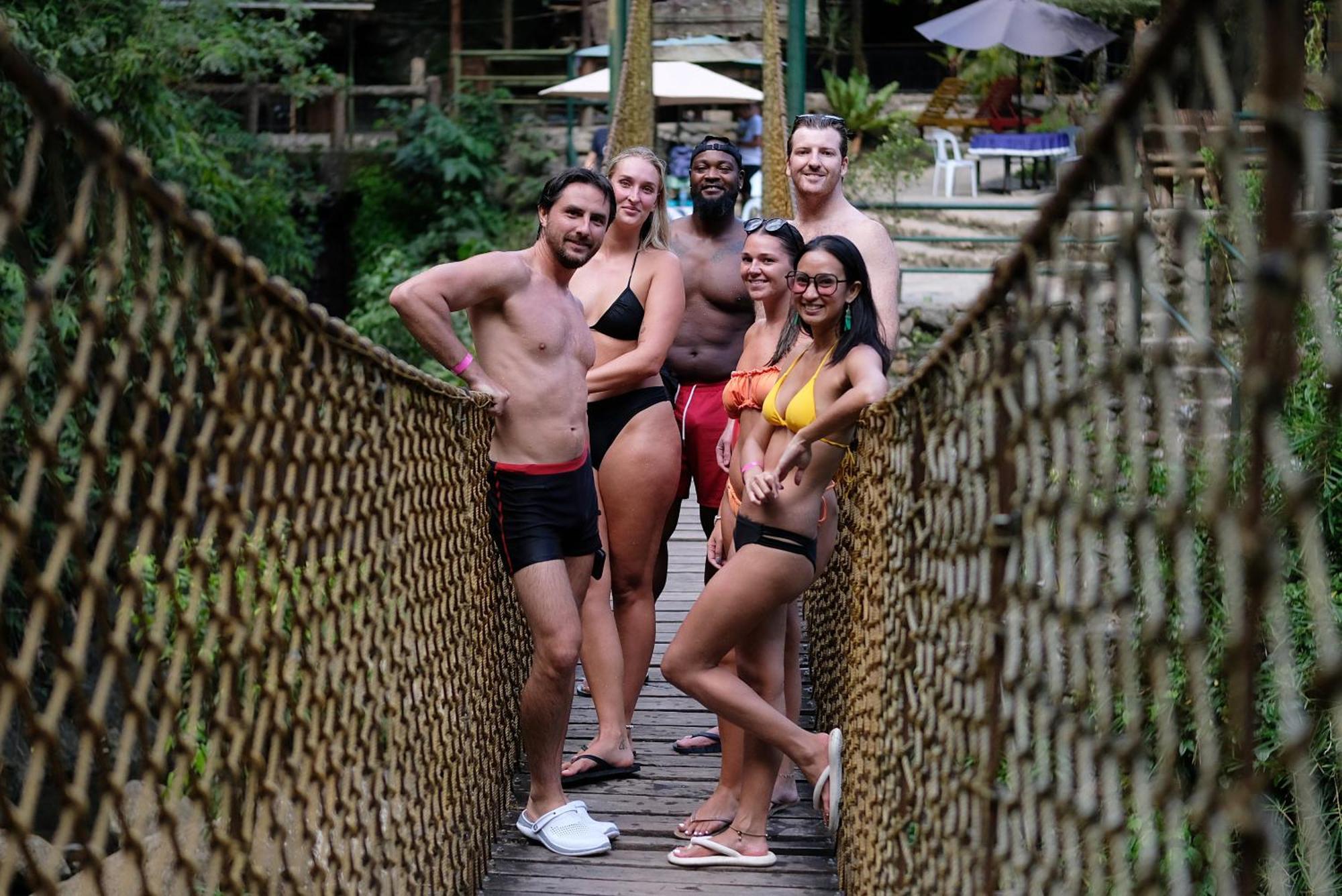 Mad Monkey Dumaguete Hostel Dumaguete City ภายนอก รูปภาพ
